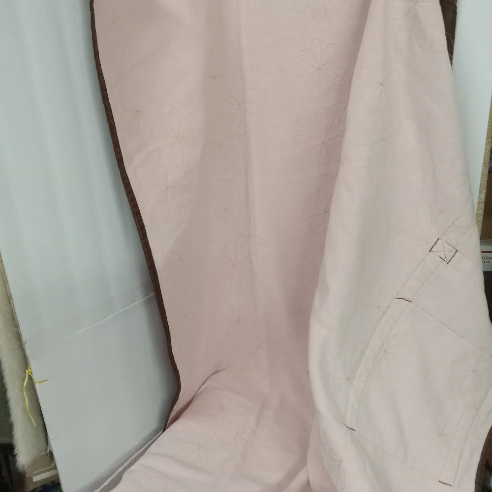 unbranded travel blanket